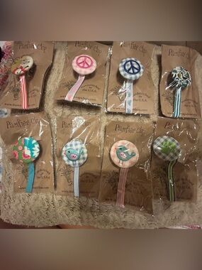 🤩 Handmade Peace Sign Pacifier Clips | Price per EACH